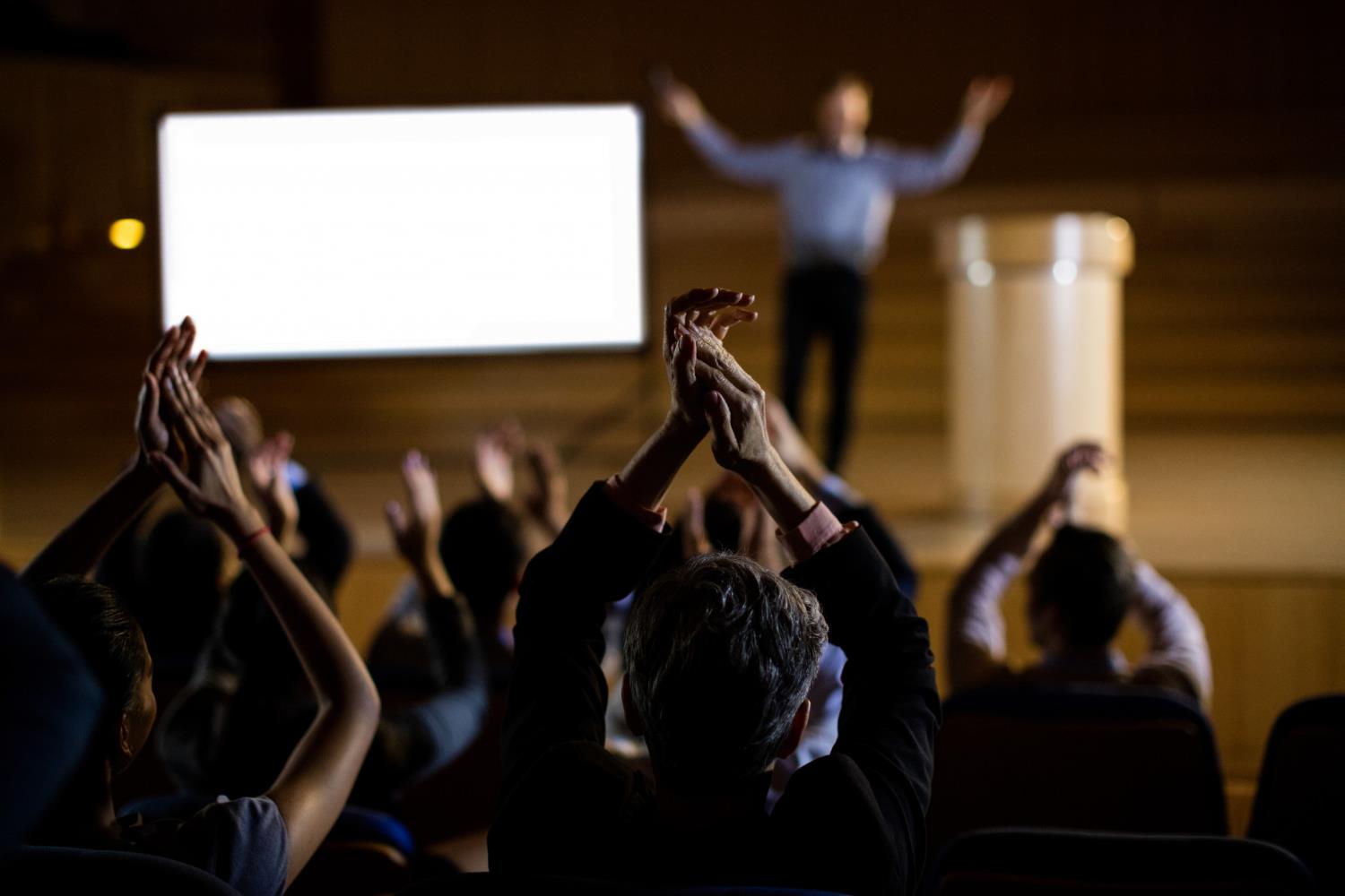 Descubra como a comunicação persuasiva pode transformar suas interações, influenciando positivamente negócios e relações pessoais.